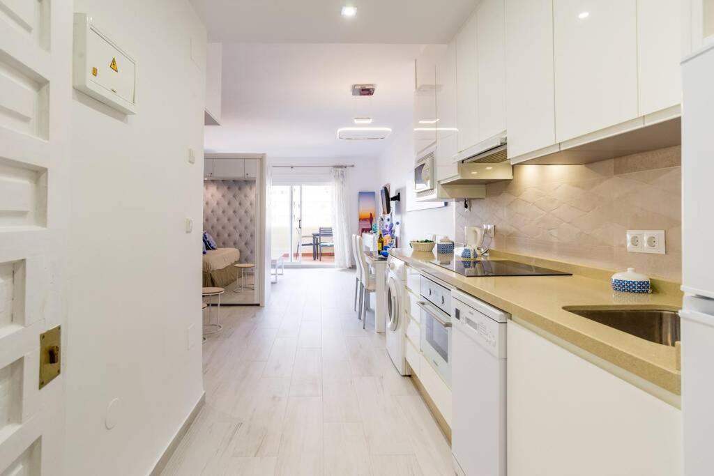 Sol Apartment - C&G Benal Beach Benalmádena Esterno foto