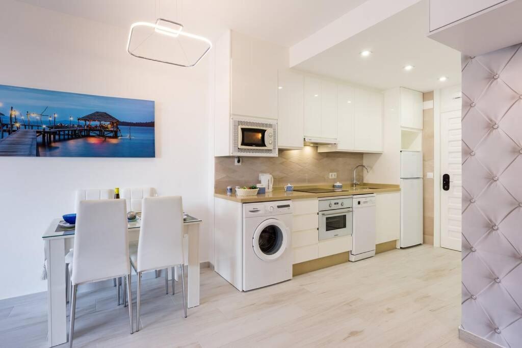 Sol Apartment - C&G Benal Beach Benalmádena Esterno foto