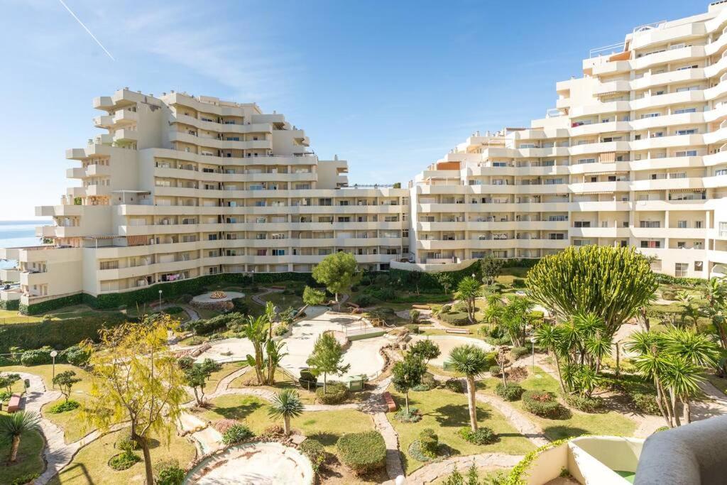 Sol Apartment - C&G Benal Beach Benalmádena Esterno foto