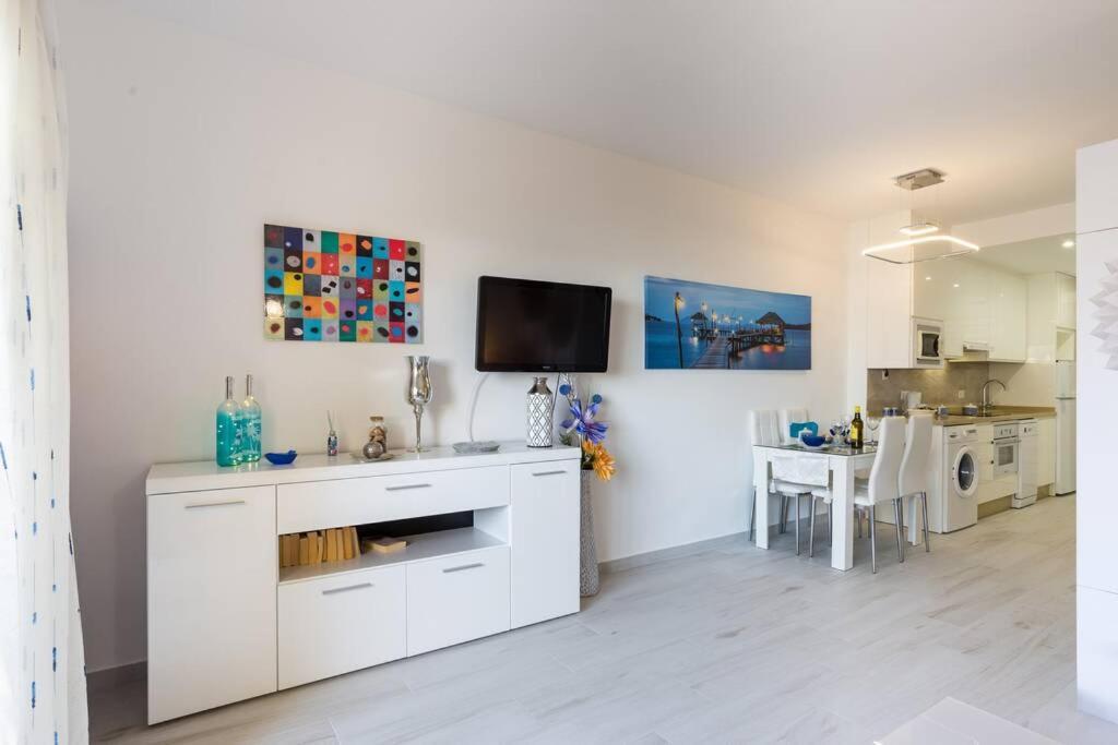 Sol Apartment - C&G Benal Beach Benalmádena Esterno foto