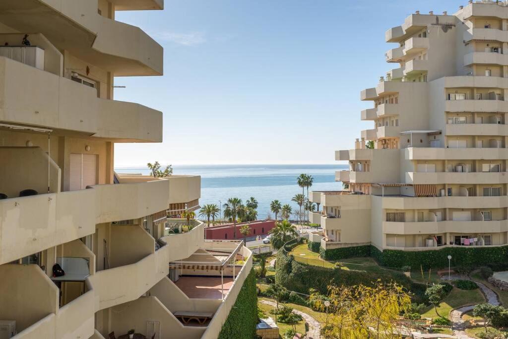 Sol Apartment - C&G Benal Beach Benalmádena Esterno foto