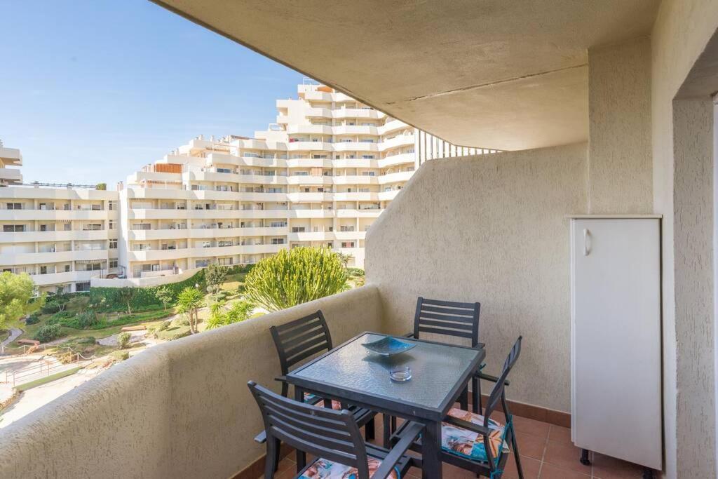 Sol Apartment - C&G Benal Beach Benalmádena Esterno foto